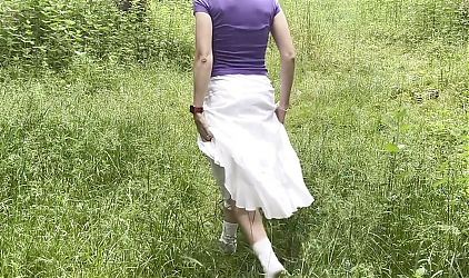 Outdoors I bet youd like to fuck me. Dancing with a dress.